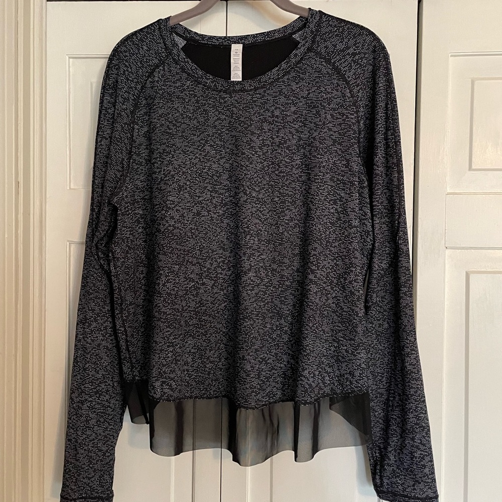 Lululemon quick pace size 12 top. EUC.